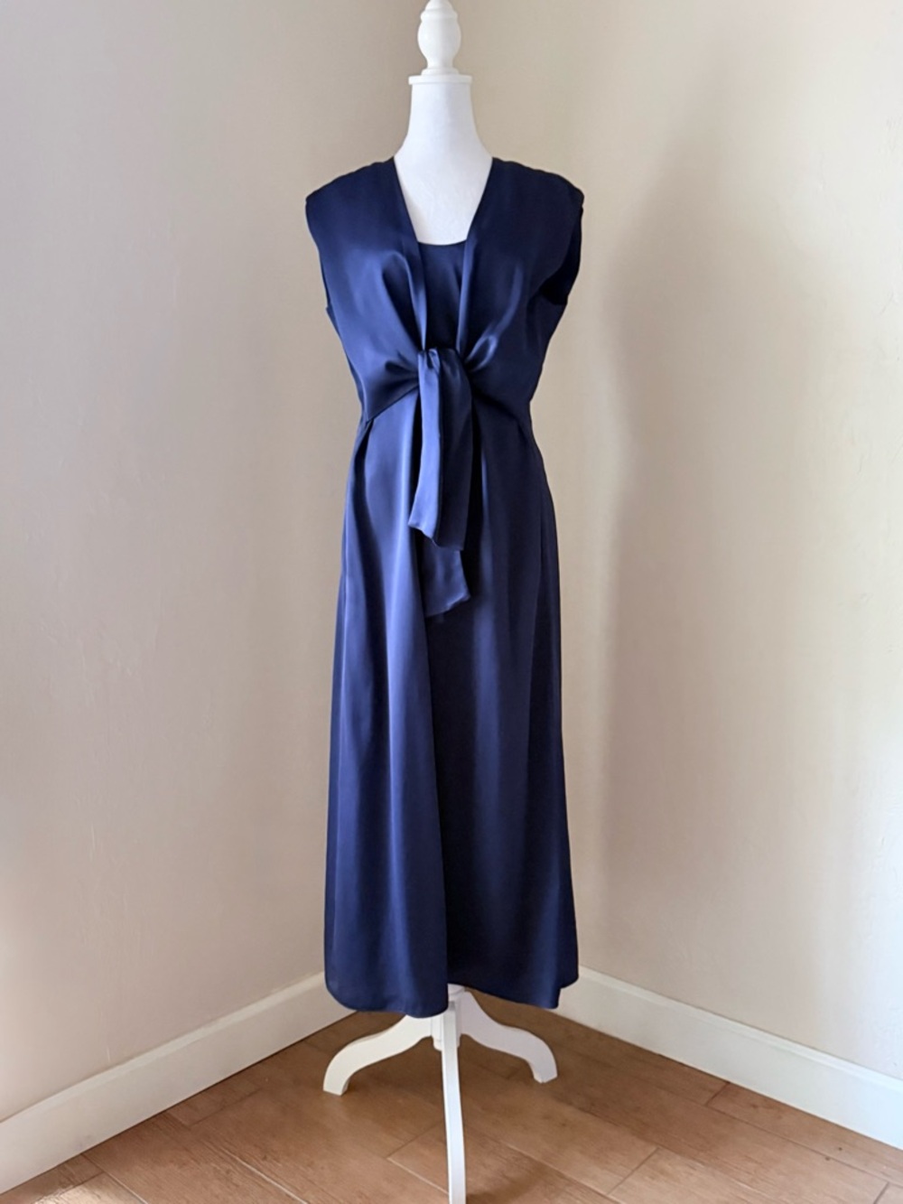 There Was One Knot Detail Navy Satin Midi Dress Made in Italy Farfetch 44 8 $520 - Picture 6 of 16